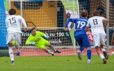 12 gelbe Karten, ein Ausschluss und ein Freistoß der einen Punkt kostete!
